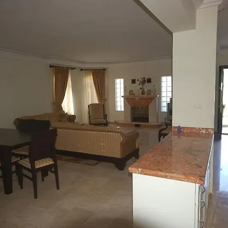 Riverside Triplex With Garden & Pool Αλάνια