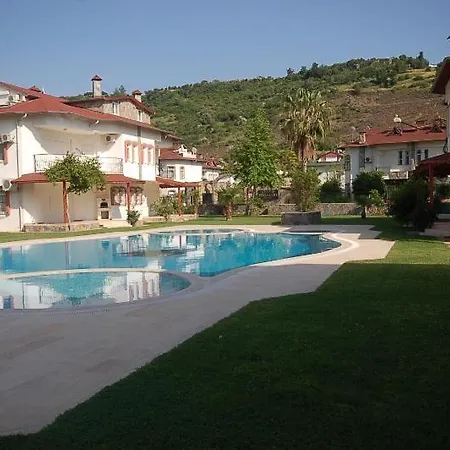 Riverside Triplex With Garden & Pool * Αλάνια