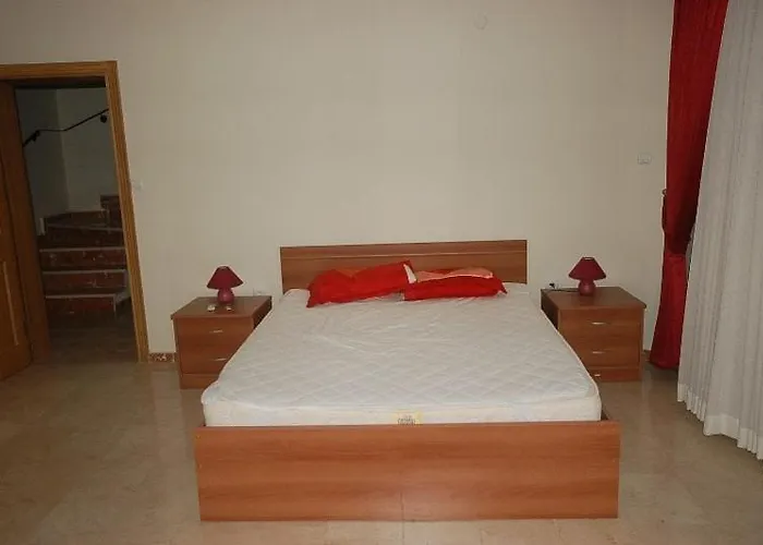 Villa Riverside Triplex With Garden & Pool Alanya